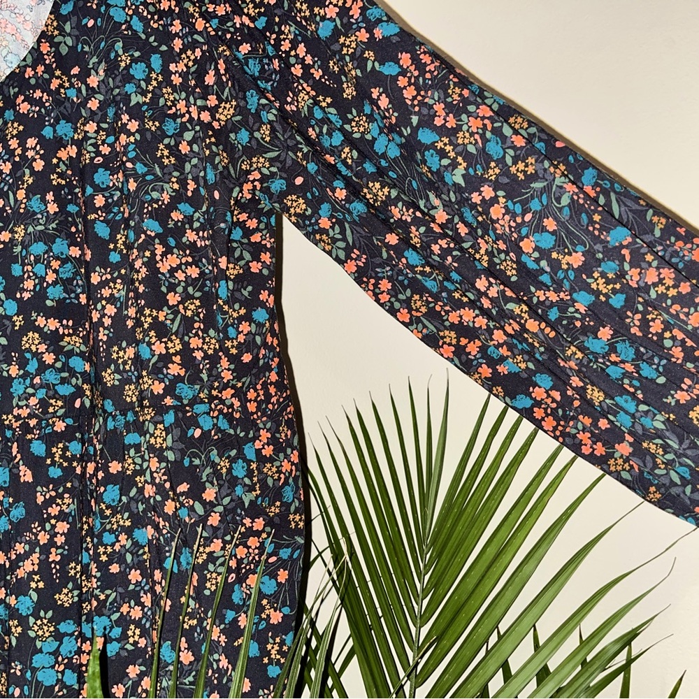 3X Ava & Viv floral scoop neck blouse